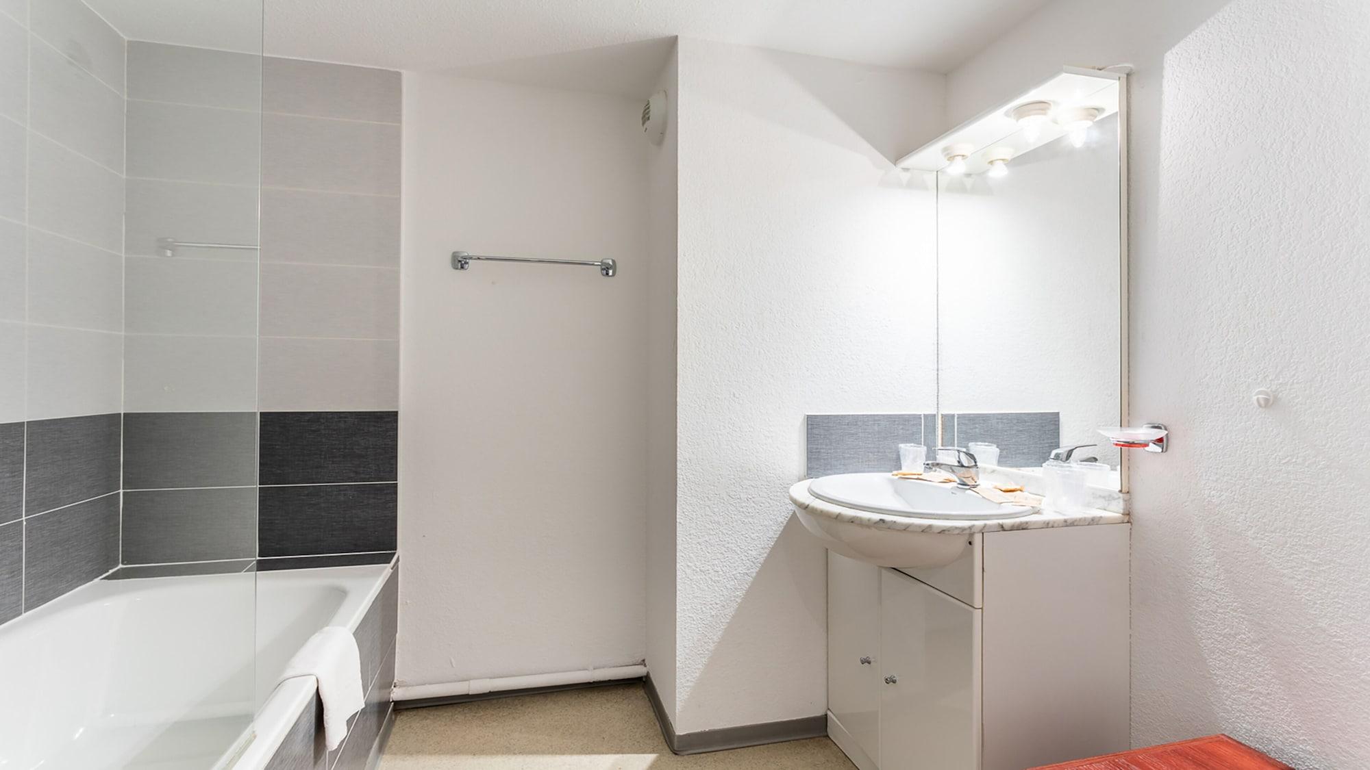 Vacanceole - Residence Le Saint Clair แอกด์ ภายนอก รูปภาพ
